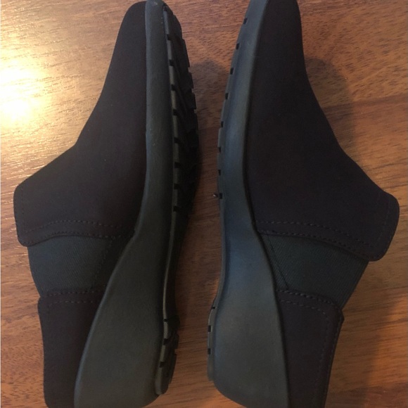 Anne Klein black clog mules with rubber soles Ladies size 7.5 - Picture 4 of 9